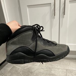 Air Jordan sneakers size 6